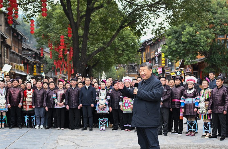 习近平在贵州考察时强调：坚持以高质量发展统揽全局 在中国式现代化进程中展现贵州新风采