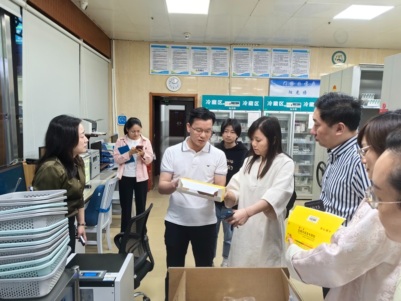 市医保局局长张江华赴省直中医医院调研