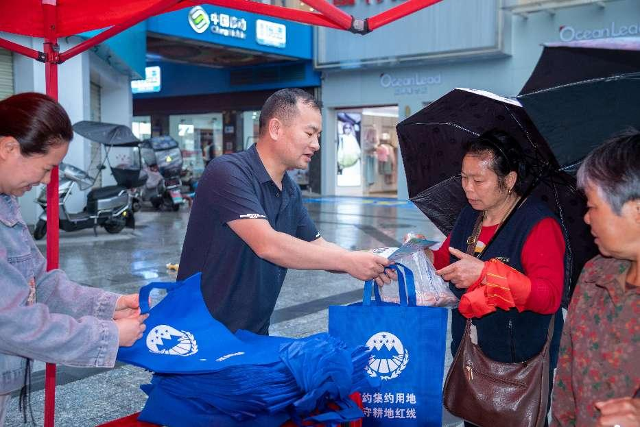 渌口区：多元科普宣传“世界地球日”