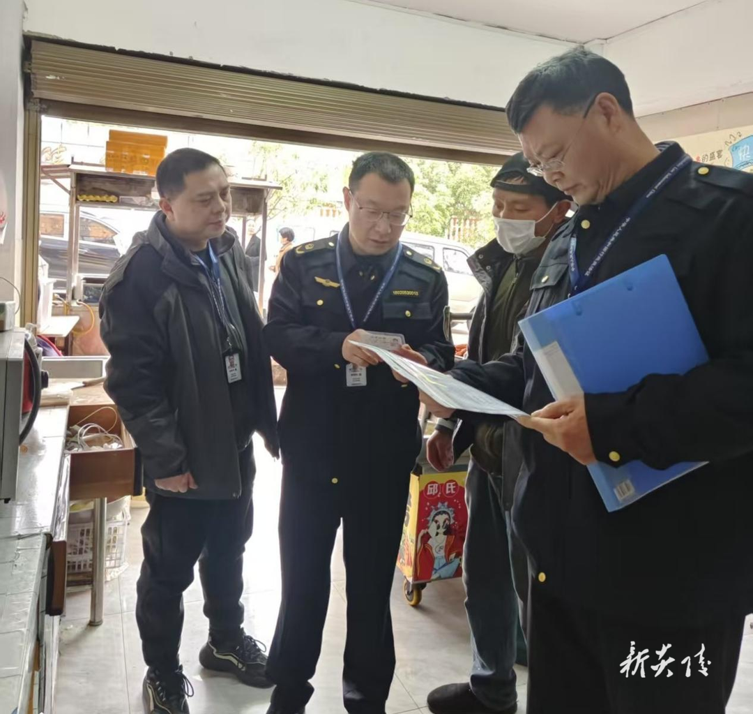 县市场监管局开展农村假冒伪劣食品专项整治行动
