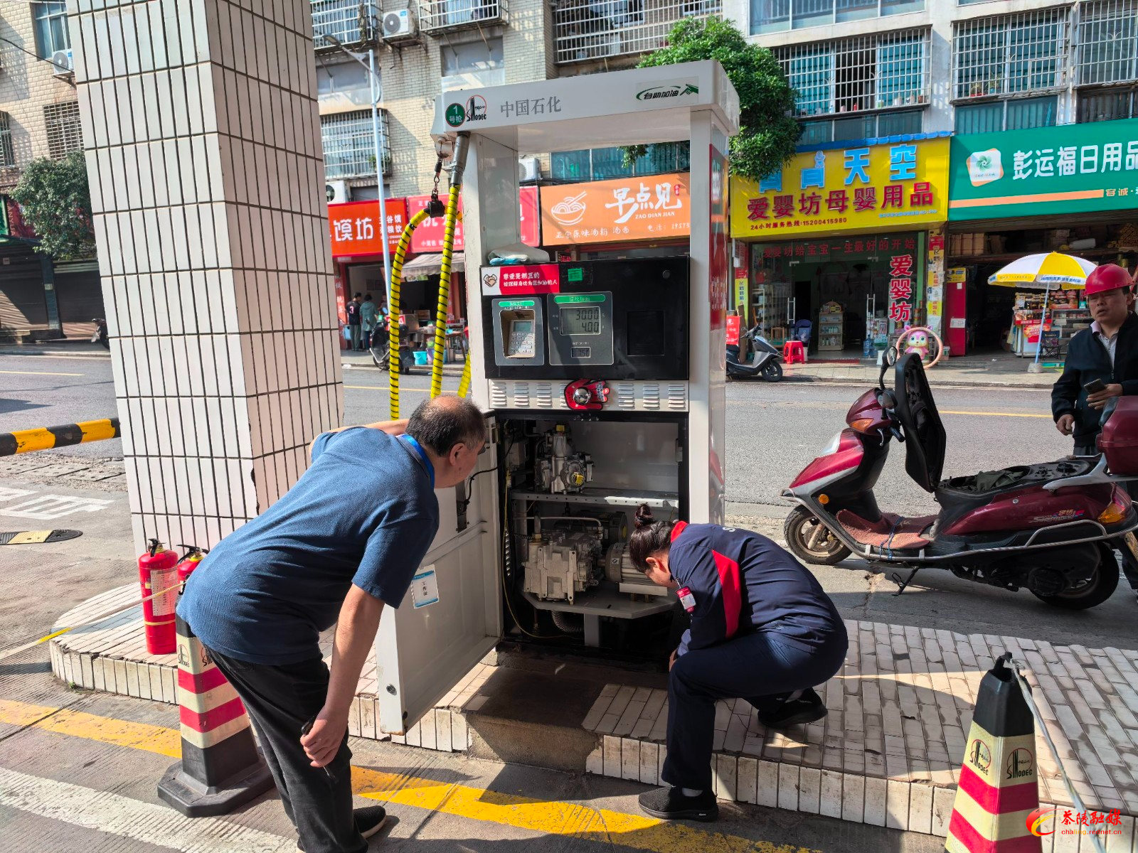 县气象局：强化防雷检查 护航“五一”安全