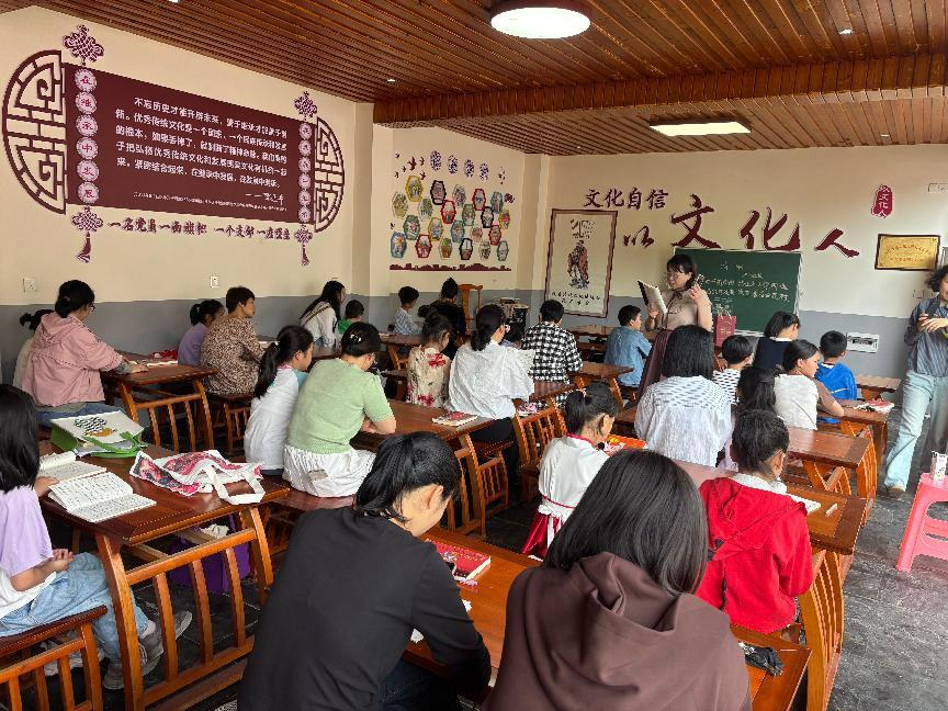 联星街道文化社区举办“众望攸归·周末有约 书香阅读春风行”读书活动