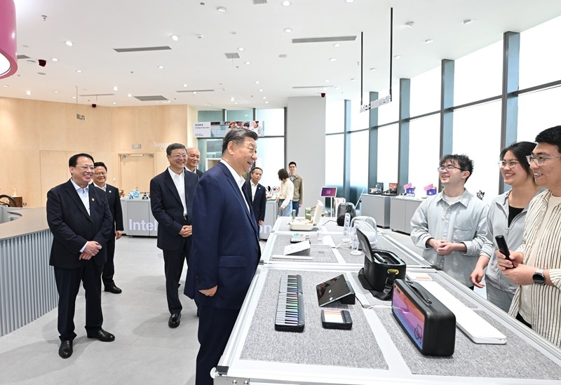 习近平在上海考察时强调：加快建成具有全球影响力的科技创新高地