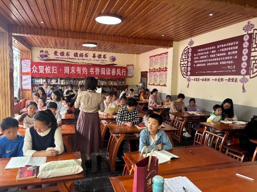 联星街道文化社区举办“众望攸归·周末有约 书香阅读春风行”读书活动