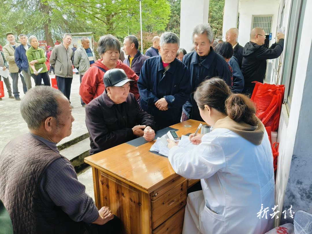 水口镇开展重点人群免费健康体检活动