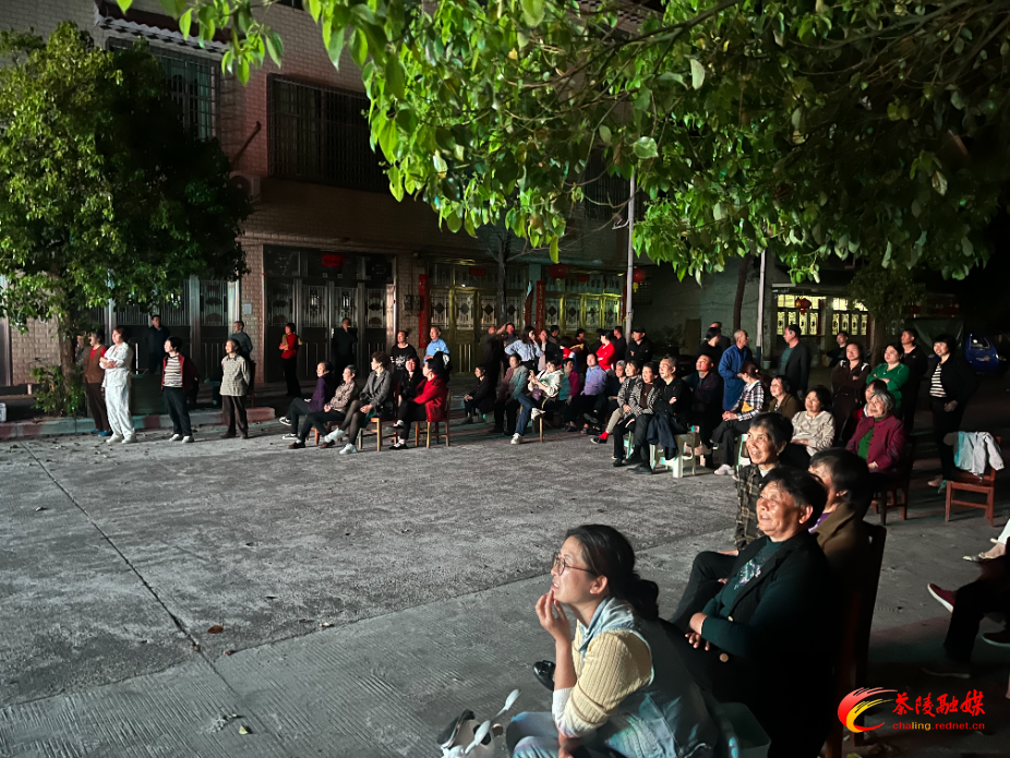 【办好民生实事 建设幸福茶陵】茶陵湘剧送戏下乡 文化惠民润泽乡村