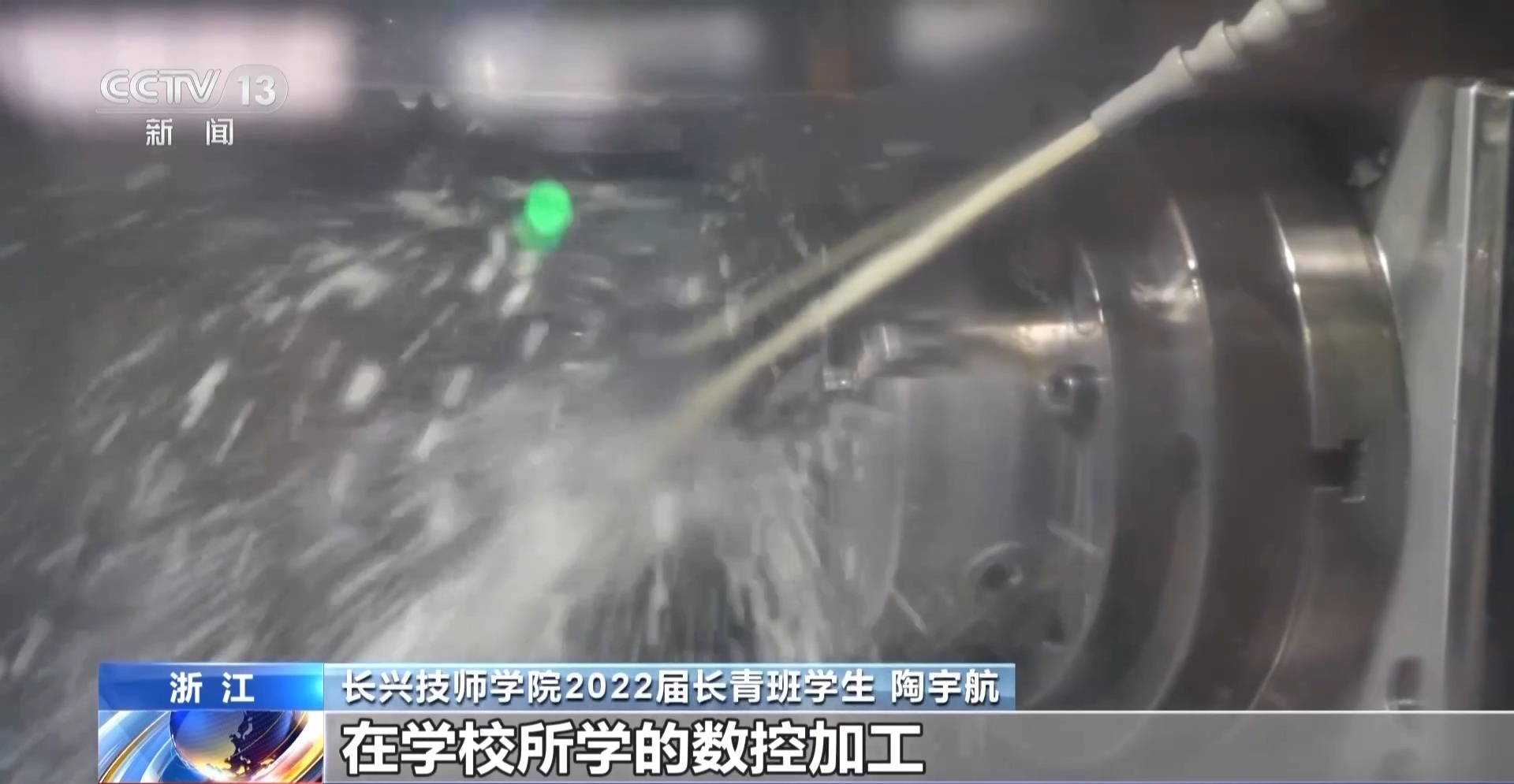 凝心聚力 实干笃行丨招聘会开到商圈里 各地多措并举稳岗扩岗