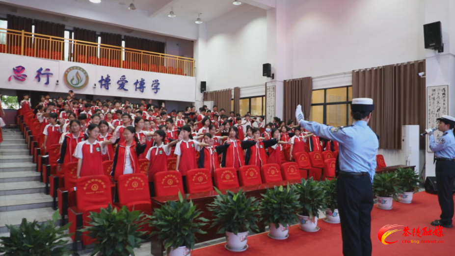 【护航犀城交警在线】快乐迎“六一” 平安伴“童”行