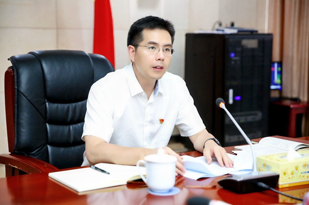 中共攸县人民政府党组开展2025年理论学习中心组第四次集中学习
