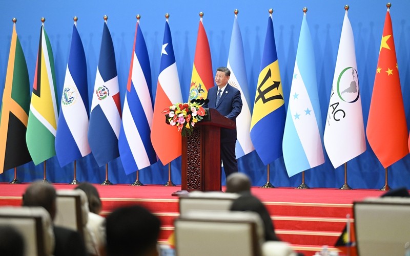 习近平出席中拉论坛第四届部长级会议开幕式并发表主旨讲话