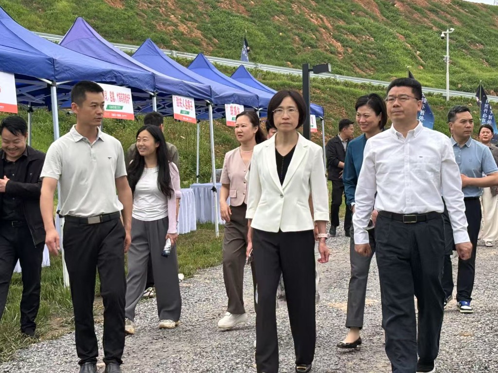 市供销社联展五一供销集市