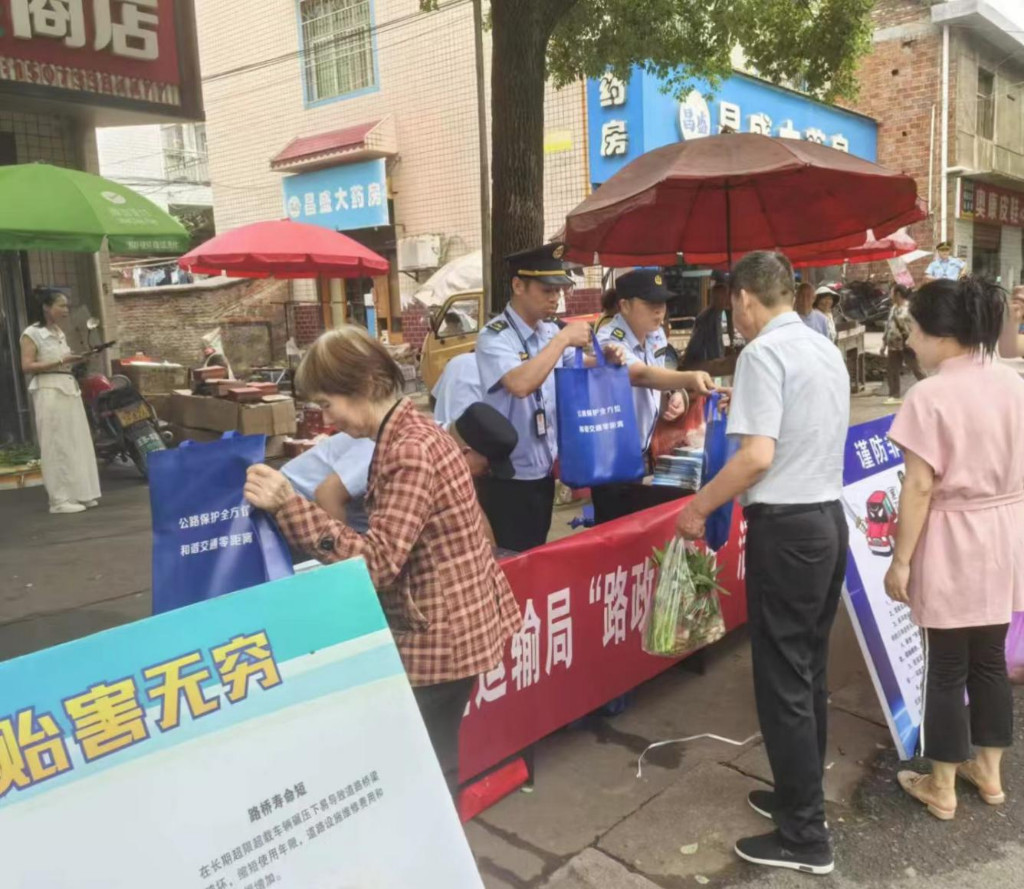 株洲交通部门扎实开展“路政宣传月”活动