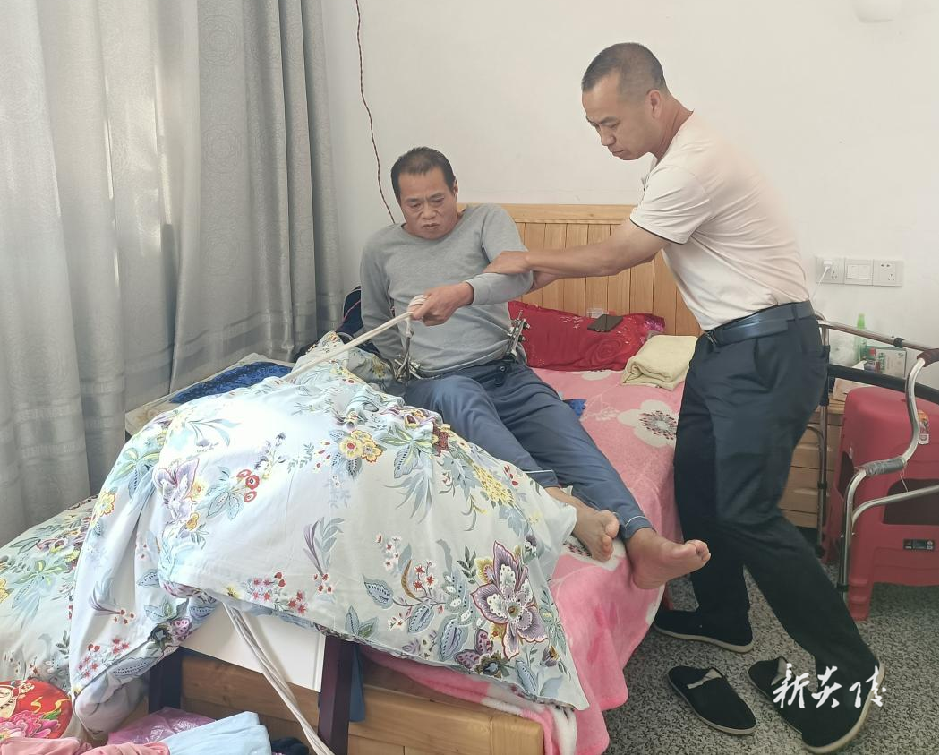 十都镇：意外受伤陷困境 精准救助暖民心