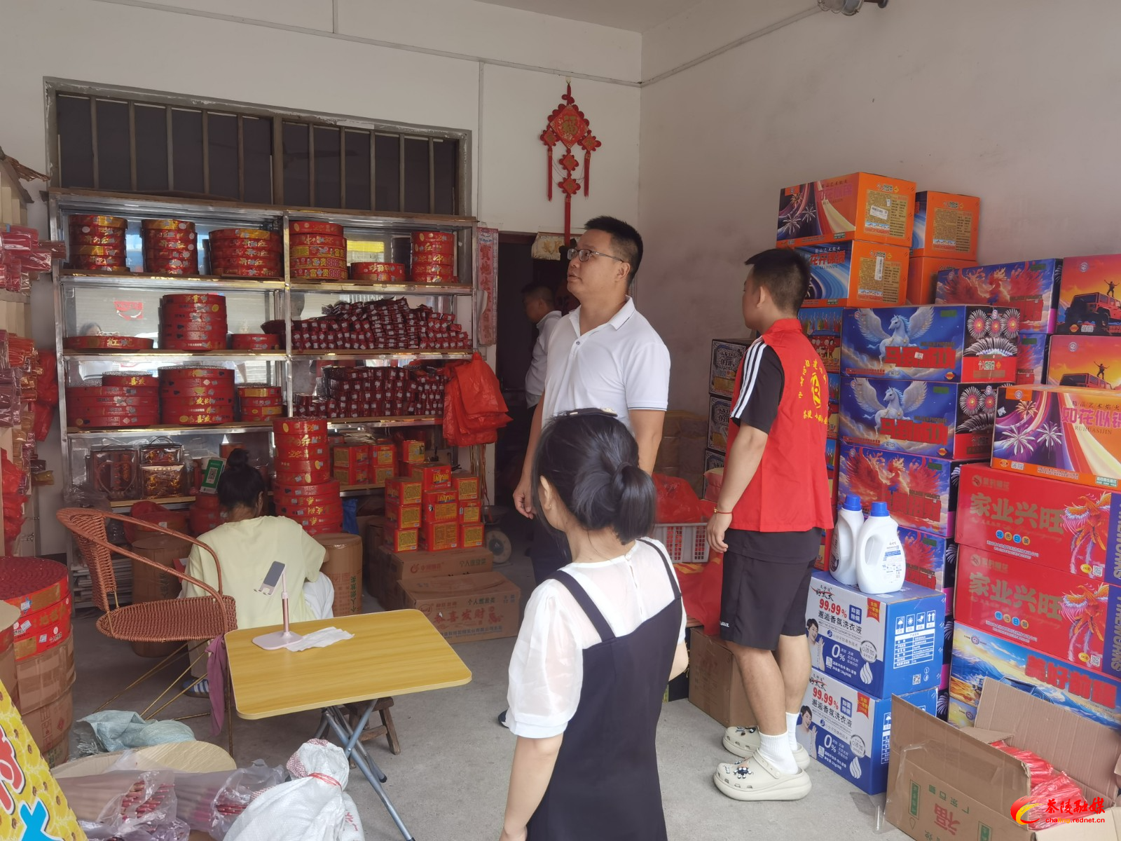 舲舫乡开展集镇店铺隐患清零行动