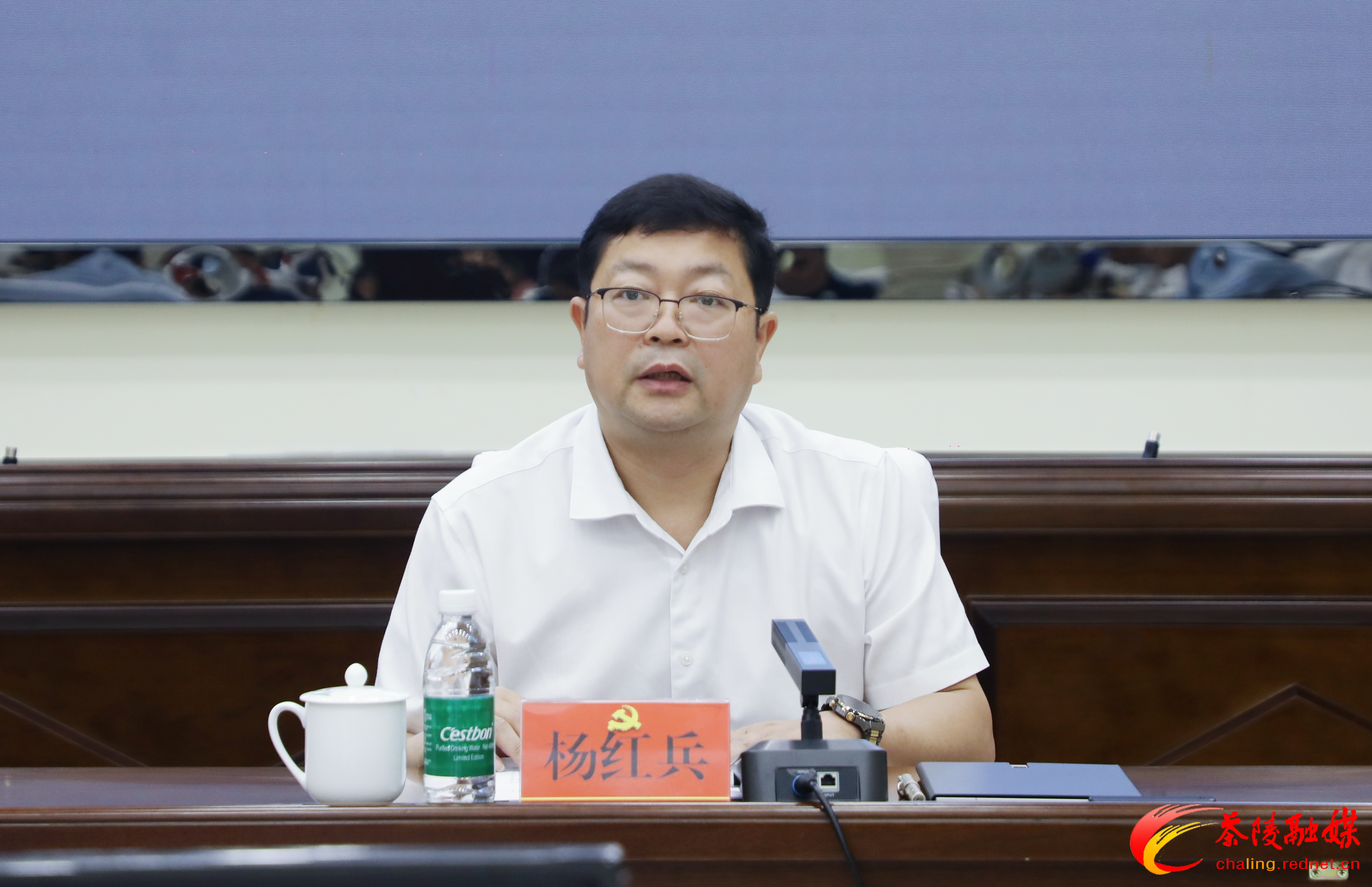杨红兵主持召开中共茶陵县委常委会2025年第8次（扩大）会议