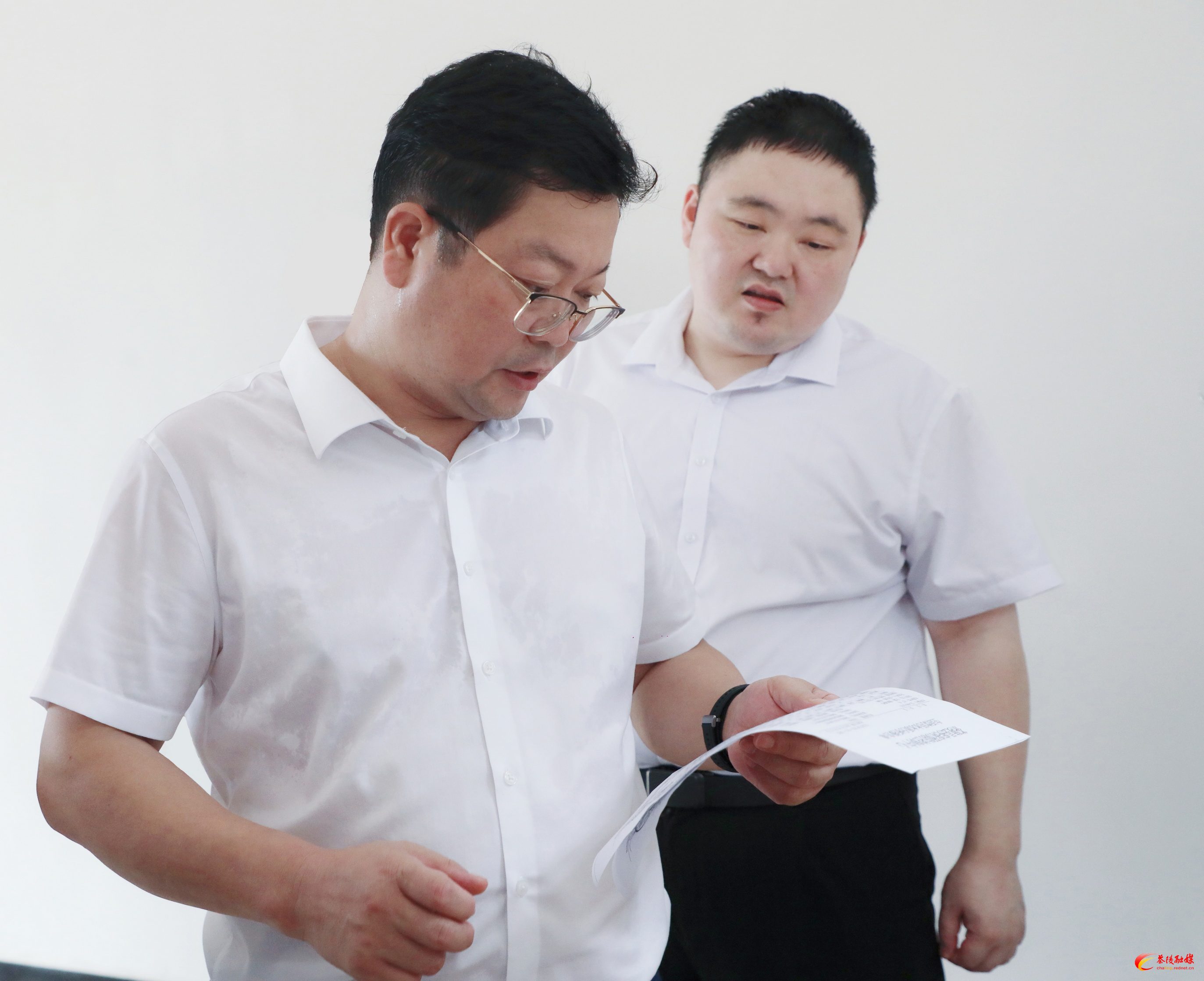 杨红兵调度县级重点民生实事工作