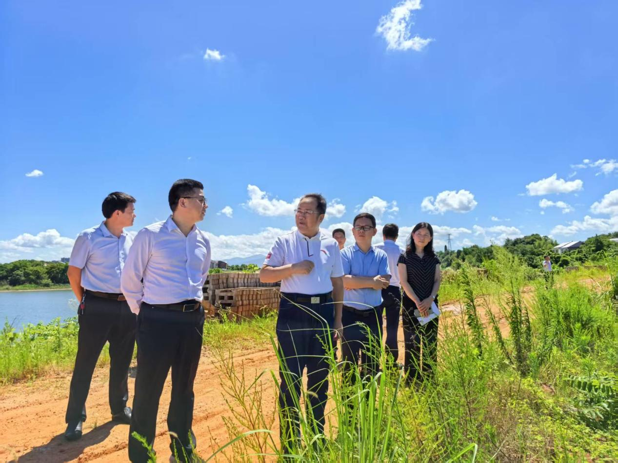 市政协主席聂方红到驻点帮扶村调研乡村振兴工作，市供销社主要领导参加