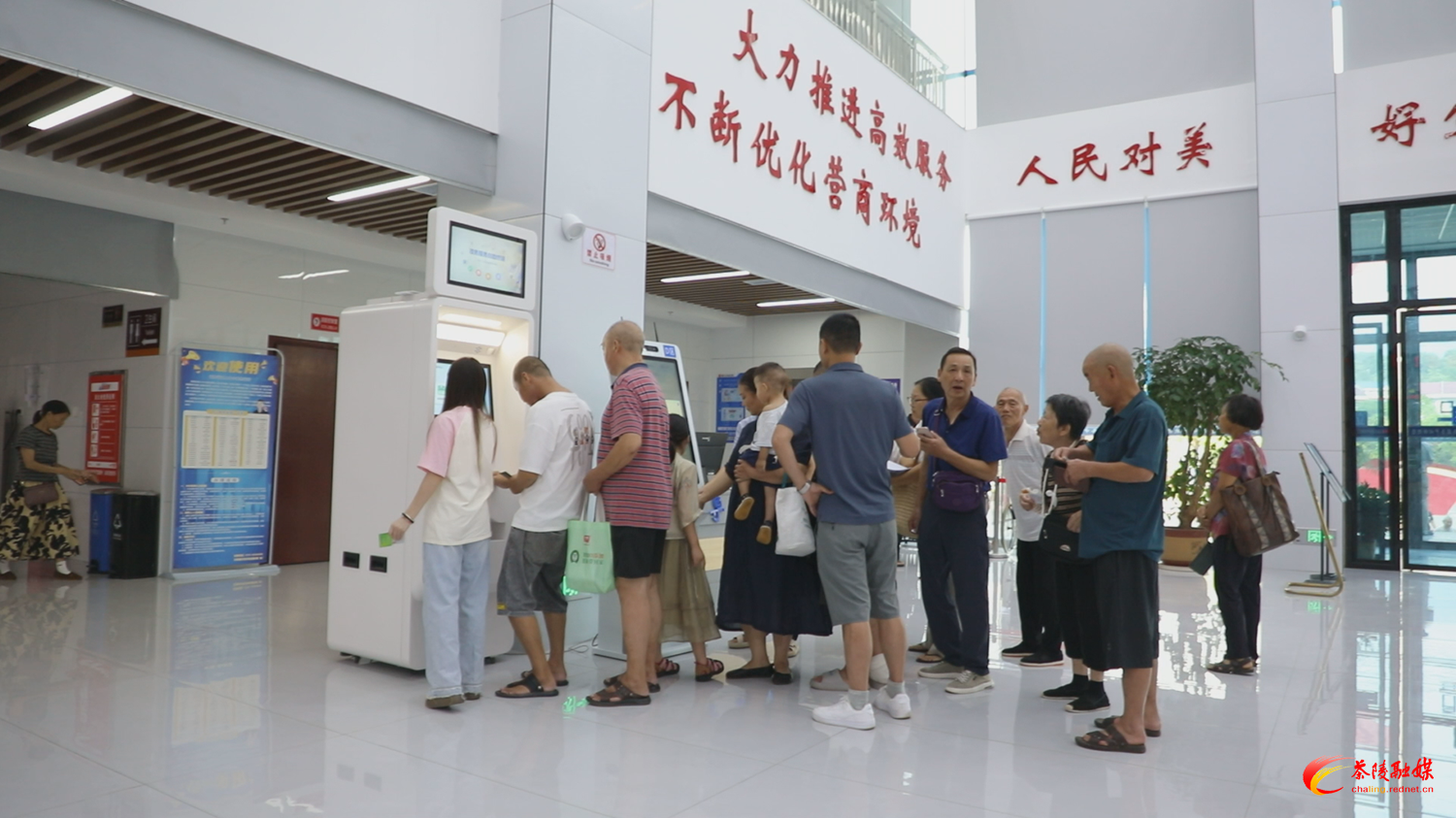 居民身份证迎换证高峰！错峰办理更省心