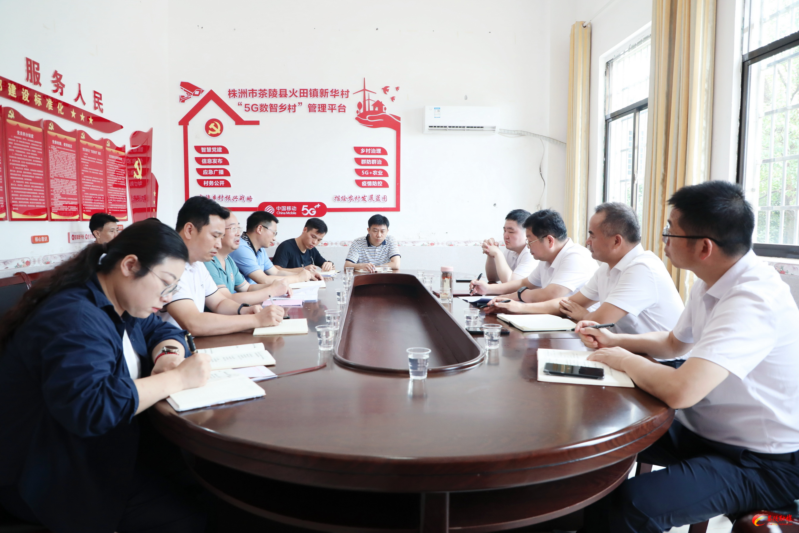 杨红兵调度县级重点民生实事工作