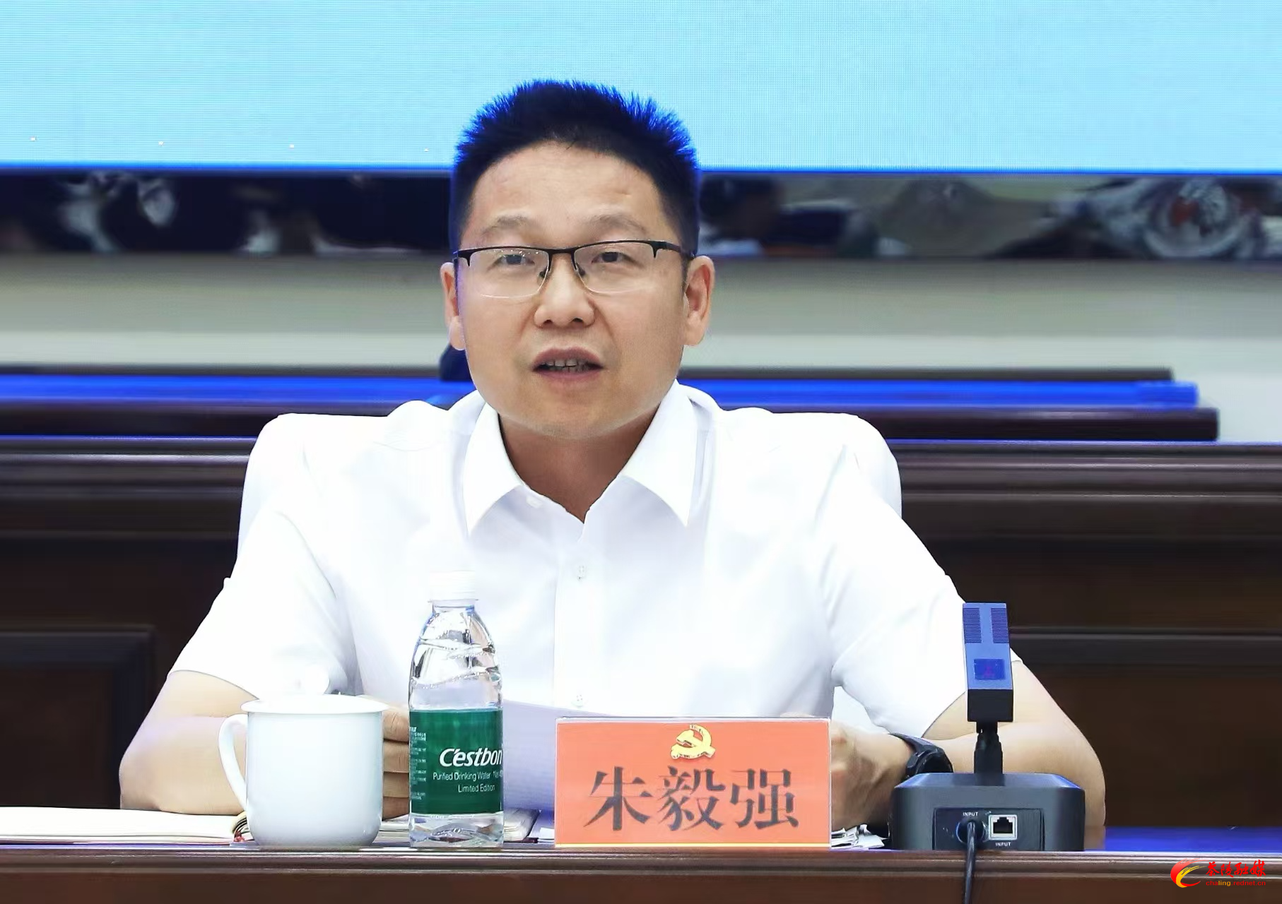 杨红兵主持召开县委常委班子查摆问题和省委市委督导组反馈问题整改整治工作专题会
