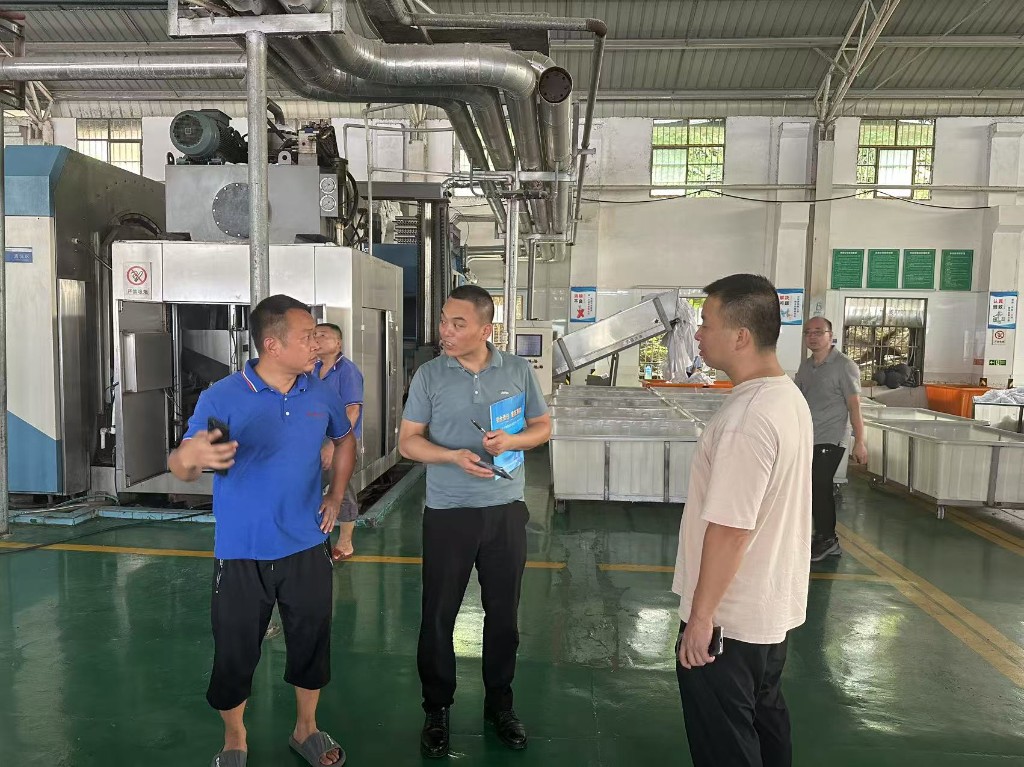 白关镇开展安全检查工作  筑牢企业消防安全防线