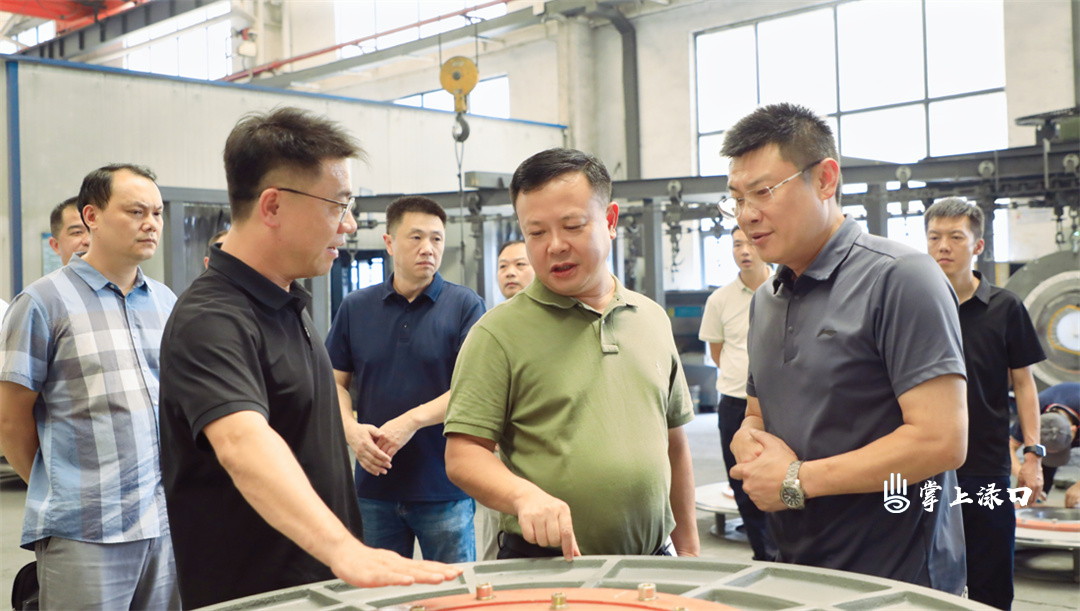 李晓彤到南洲工业园调研企业相关工作