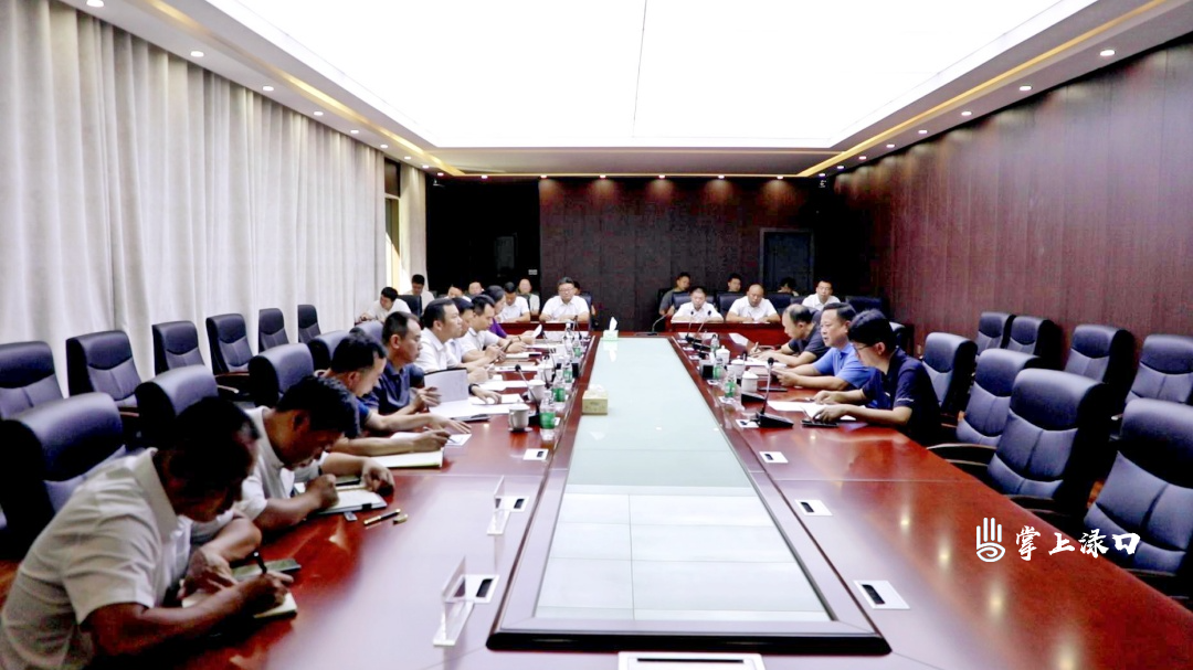 李晓彤到淦田镇调研隐患商住楼整改工作