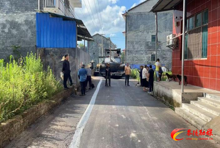 长鸭村产业路焕新颜，铺就乡村振兴幸福路