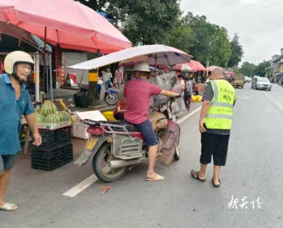 霞阳镇：人大代表变身“黄桃专员” 助农增收在一线
