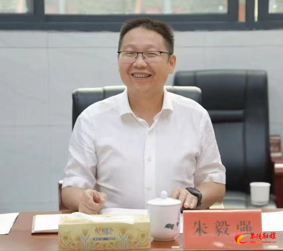 朱毅强调研信访工作