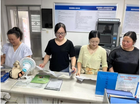 庆云街道开展“政务公开主题日”活动