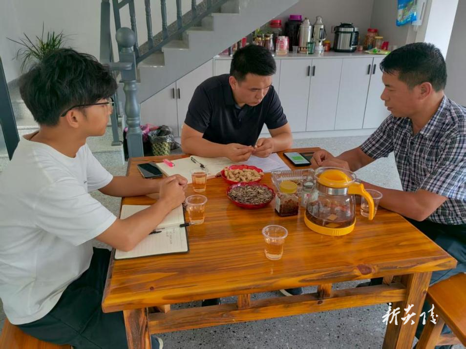 策源乡：情系异地搬迁户 走访慰问暖人心