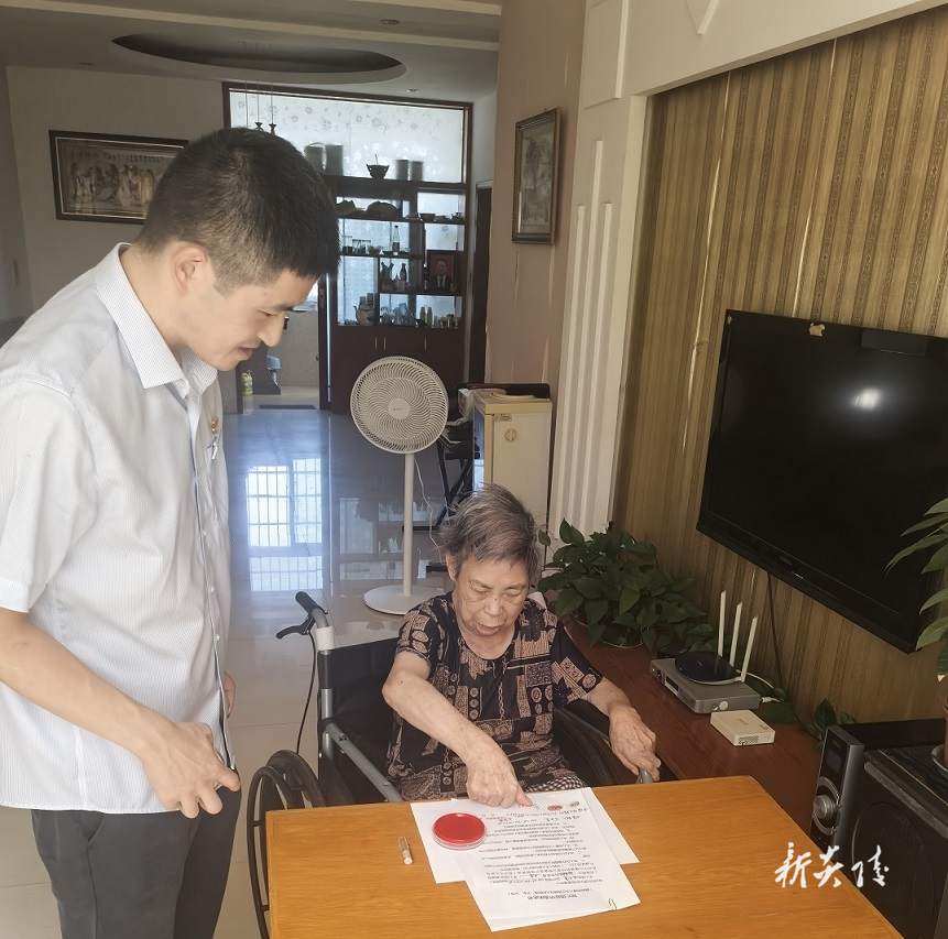 县住房公积金管理部： 上门服务暖人心，解群众燃眉之急