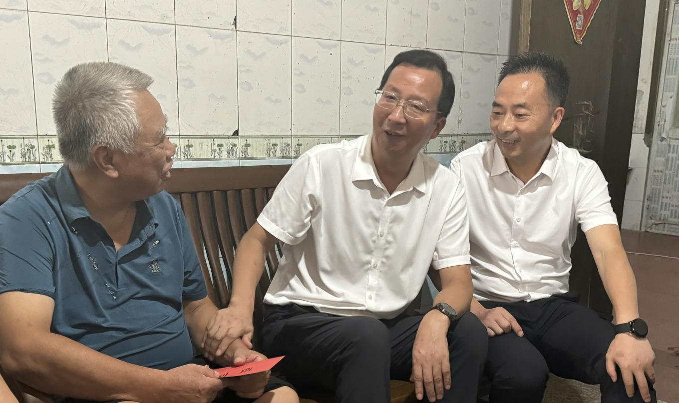 株洲市天元区开展"八一"走访慰问等双拥系列活动