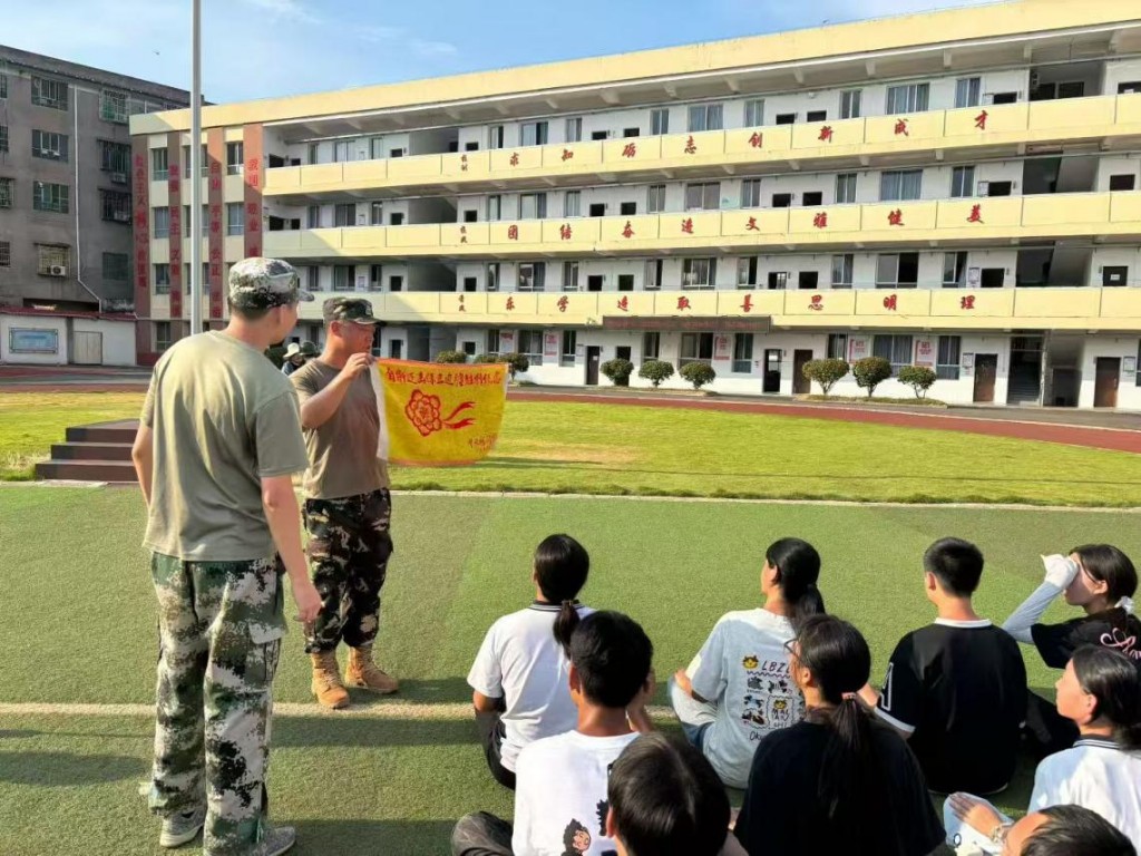 株洲天元：参战老兵进校园 红色故事育新人