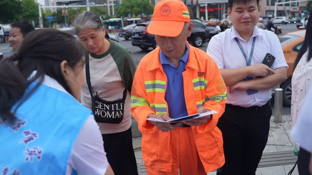 诚信诚实守初心 依法统计担使命 —株洲市举办第十六届“中国统计开放日”暨1%人口抽样调查宣传月活动