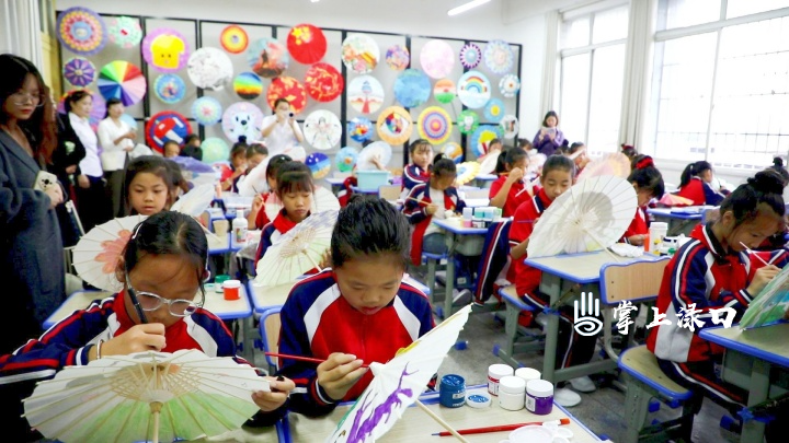 育红小学“红美教育”成果展示获同行“点赞”