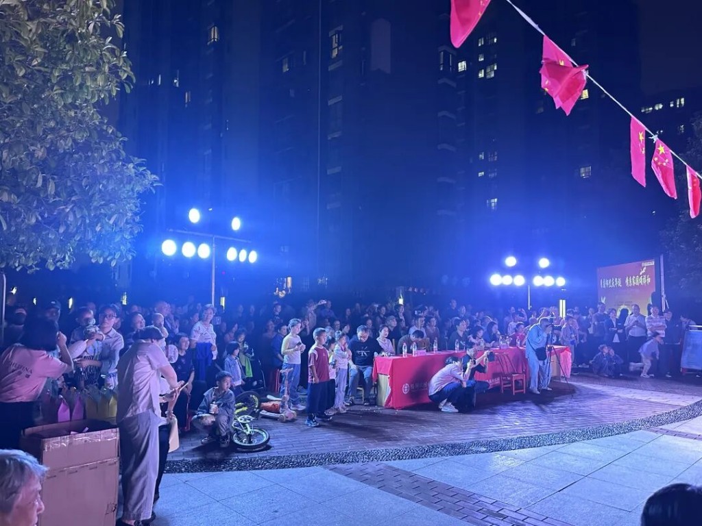 我的邻居“泰”有才！小区版“星光大道”来了→