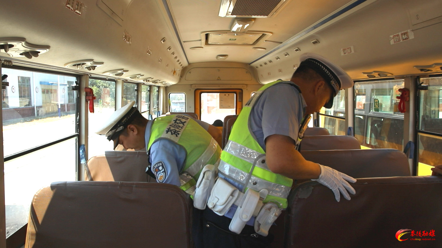 茶陵：排查193台校车 筑牢开学安全防线