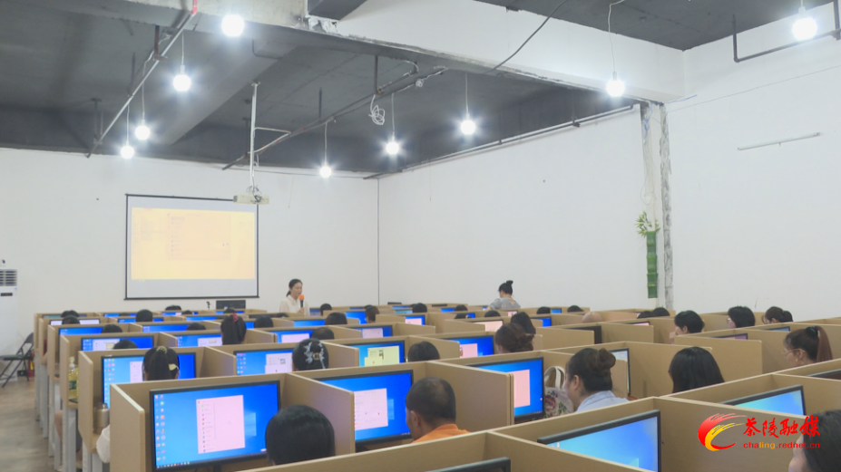 茶陵人工智能训练师培训班开班 免费学技能助力就业