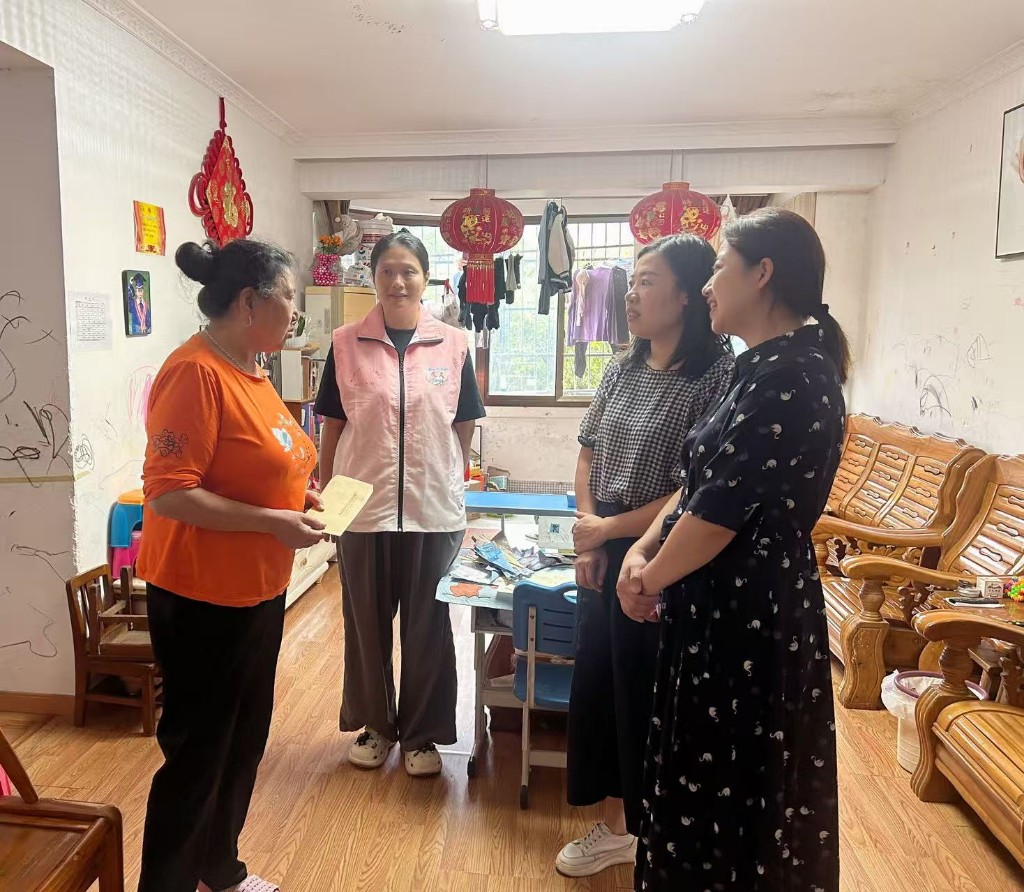 暖心慰问 真心关怀 —— 株洲市公共资源交易中心节前送温暖