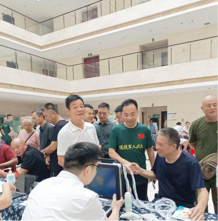 天元区：中医义诊情暖退役军人