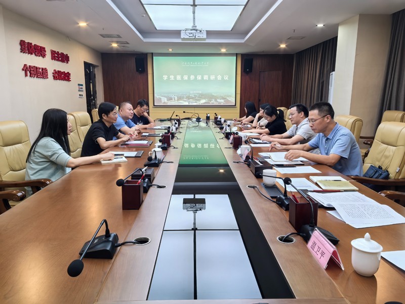 市医保局全力推进学生参保工作
