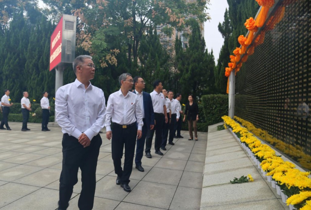 株洲市向烈士敬献花篮仪式举行