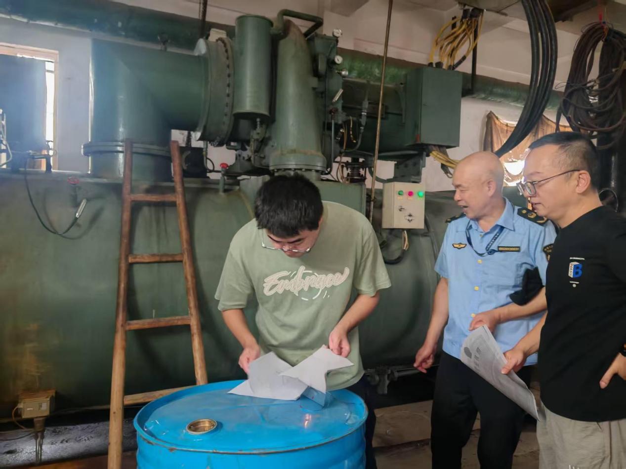 防范特种设备安全风险 芦淞区开展压力容器专项联合检查