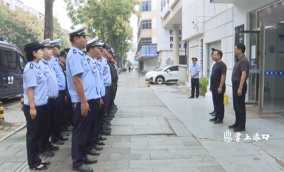 李晓彤调研重点项目进展情况并开展节日慰问