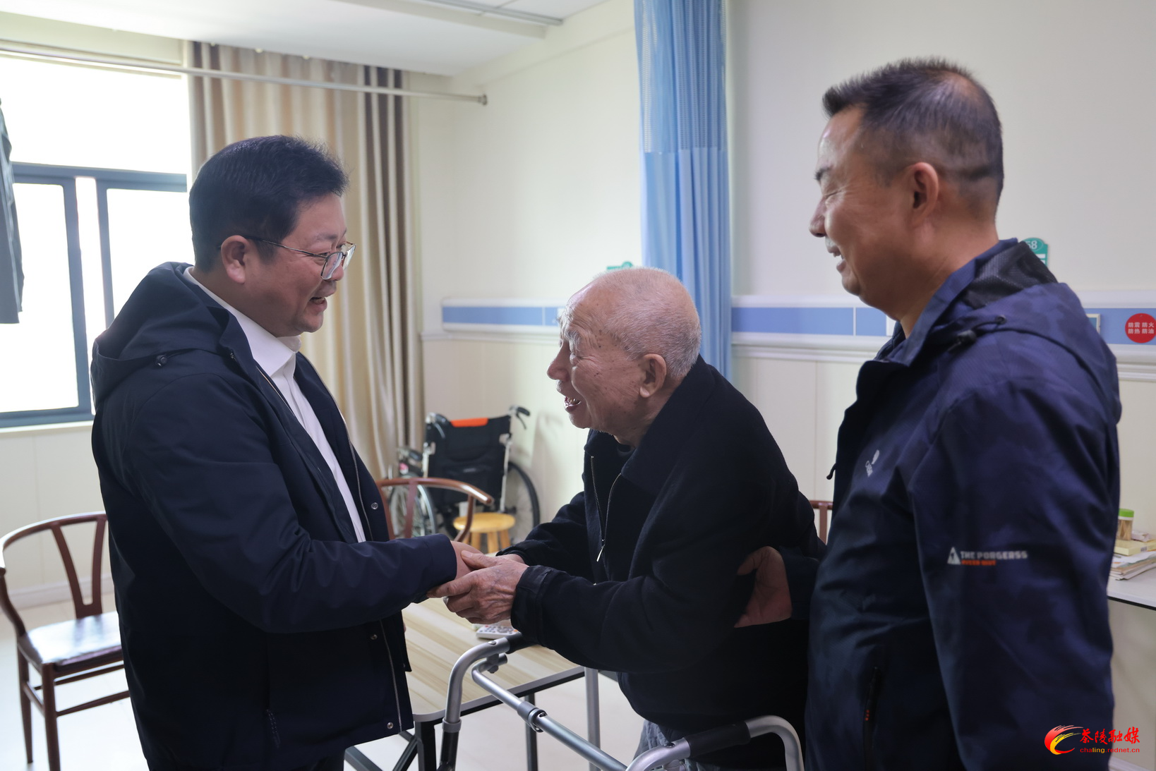 杨红兵重阳节走访慰问离退休老干部