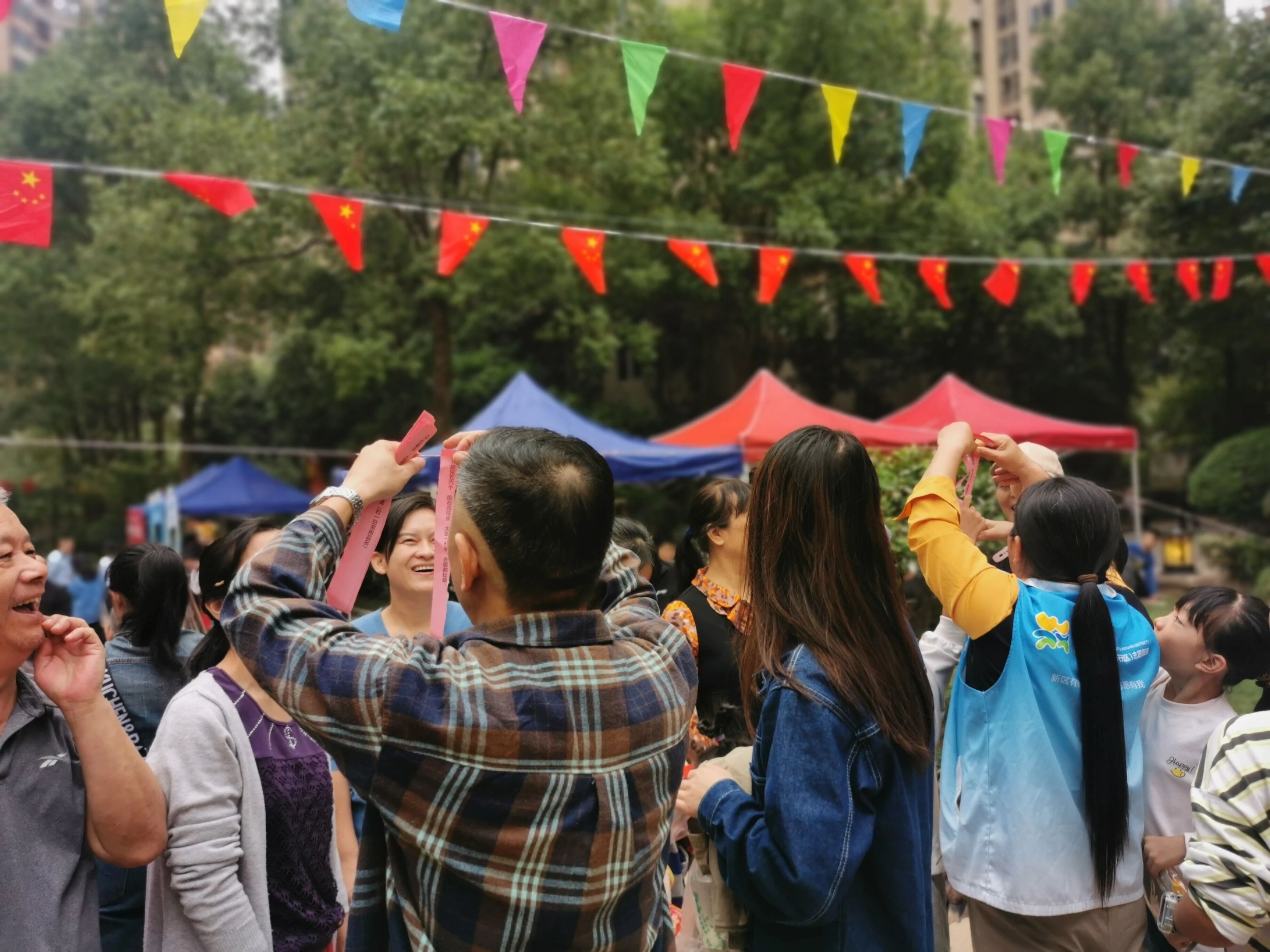 有你“泰”精彩！社区合伙人助力群众拔河