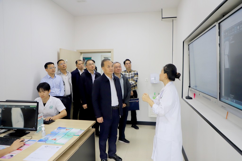 省医保局局长张棉长一行来株调研医保影像云应用部署情况