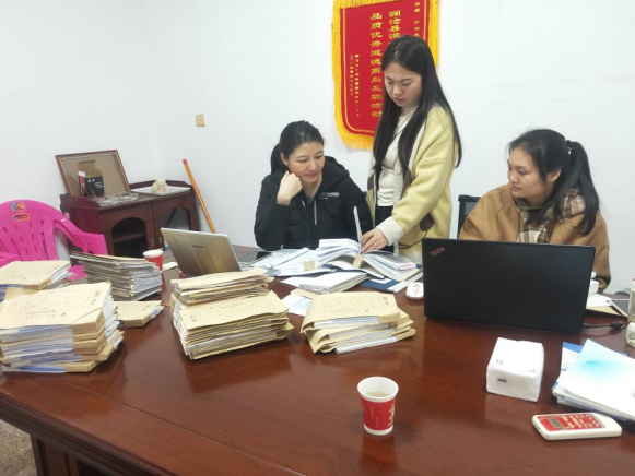 区民政局开展对社会组织审计核查工作